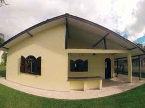 6 Bedroom House - 205