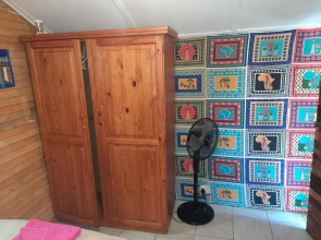 1322 Backpackers International