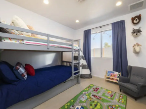 Cosmic Rabbit - Family Fun With Hot Tub!! 3 Bedroom Home by RedAwning