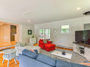Charming Union Pier Home w/ Deck: Half-mi to Beach
