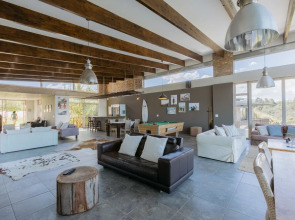 Surfari Accommodation and Venue