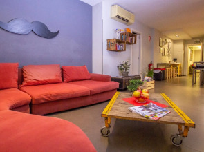 Don Moustache Hostel