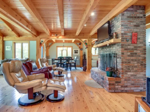 Chester Home w/ Views ~ 10 Mi to Okemo Mtn Resort!