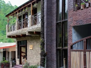 Mocha Chalet