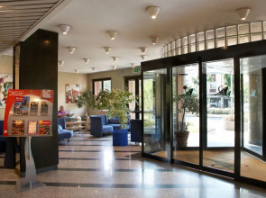 Pacific Hotel Fortino