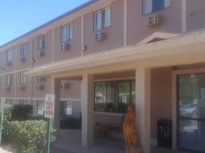Manitou Inn & Suites