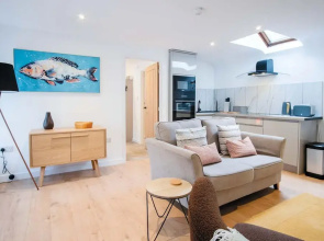 The Lobster Pot - 1 Bedroom Apartment - Tenby