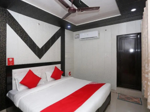 Om Mukunda By WB Inn