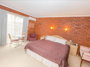 Red Cliffs Colonial Motor Lodge