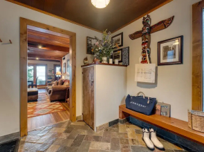Lakefront Haven by Avantstay Minutes to Ski Resorts Private Dock Boat