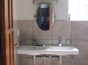 Rivonia Guest House Louise Terrace