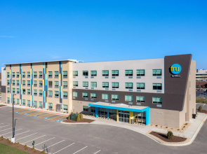 Tru by Hilton Naperville Chicago