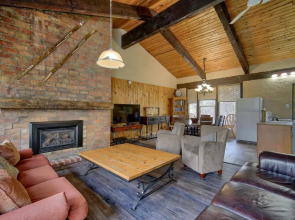 Blue View 9 Vintage Tyrolean Chalet 84152