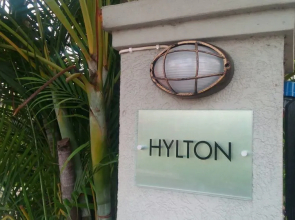 Hylton's 21 Vacation Townhouse