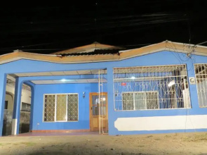 Hostal Guacamayos