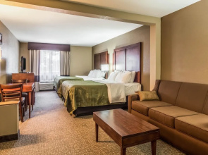 Salem Inn & Suites