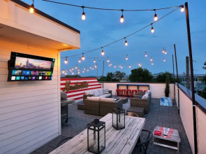 Rooftop Deck Shuffleboard BBQ Near Downtown