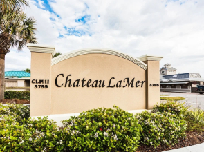 Newly Remodeled W/ Pool - Steps To Beach! 2 Bedroom Condo