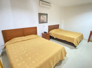 Hotel Amaruc Yadir