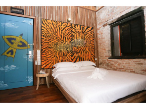 The Happy 8 Retreat @ Old Town