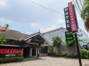 Urbanview Hotel Syariah Wisnugraha by RedDoorz