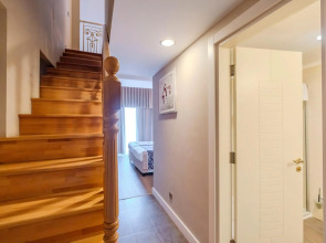 Villa Side Residence