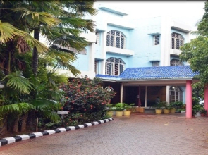Hotel Mandhar Regency