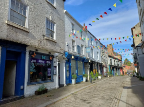 Central Ripon - Sleeps 3 - Garden - Pet Friendly