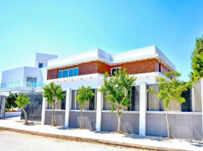 Coral Bay Beach Villa