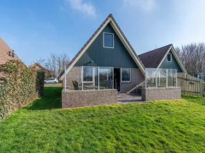 Tastefully and Modernly Furnished Holiday Home for 6 Persons