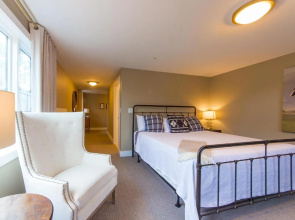 The Edgewood Inn