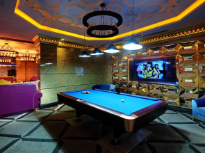 Royal Mediterranean Hotel