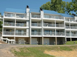 312 Hawks Nest - 2 Br Condo