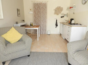 Rosa nel Pozzo Apartments and B&B