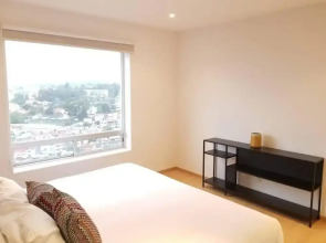 Amazing City Views in Big Apartment With Amenities