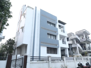 OYO 26499 Check Inn Service Apartment