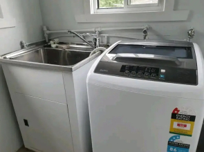 Entire 3 bedroom Doveton house, no sharing