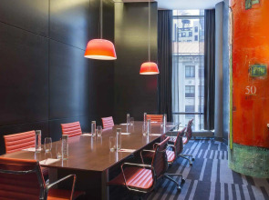 Courtyard by Marriott New York Manhattan / Central Park