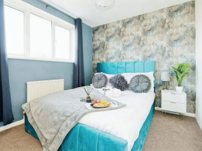 Canterbury Charm, Spacious 4 Bed House