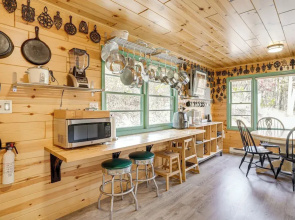 Hike On-site! 16-acre Escape Near Shenandoah NP