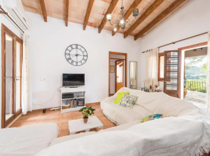 Rustic House in Tramuntana With Salt Pool