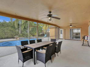 Cleveland Tropical Oasis & Private Pool