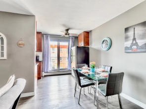 Stunning 2BR - King Bed Apt - Central Location