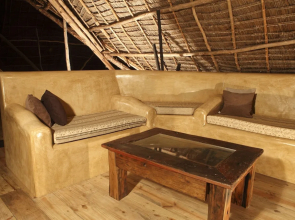 Raha Lodge