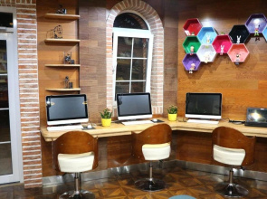Ziyuoxing International Hostel