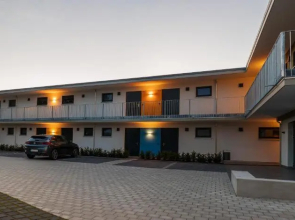 Boarding & House T24