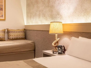 Duquesa Suites Landmark Hotel by Duquessa Hotel Collection