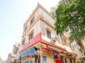 Bharat Lodge  by OYO Rooms