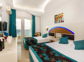 Kleopatra Ada Beach Hotel