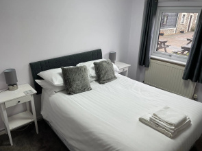 Coach House Hotel